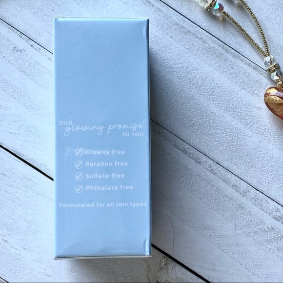 NIB Glow on 5th Beauty Simply Glowing Vita C Serum - Picture 5 of 6